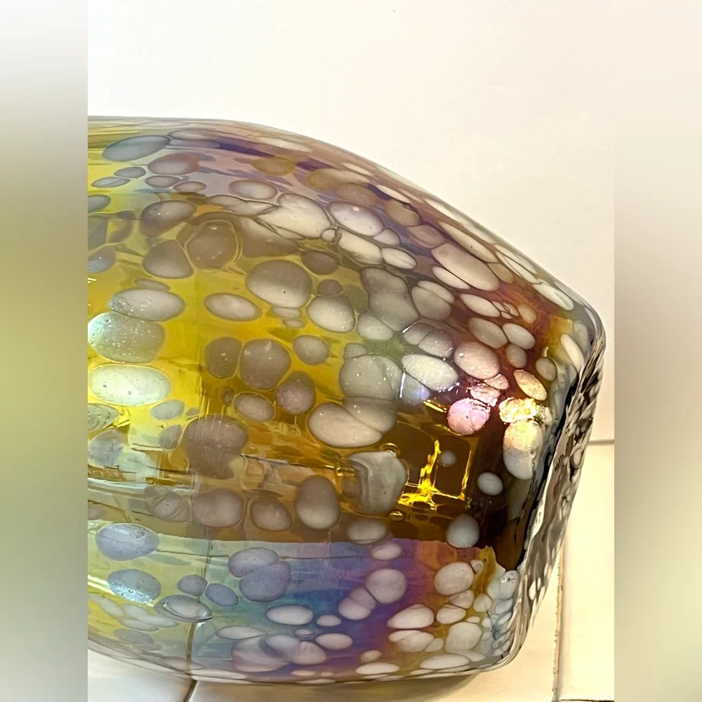 Z Gallerie White Confetti Luste Amber Ribbed Gold Iridescent Hand Blown Vase 9.5
